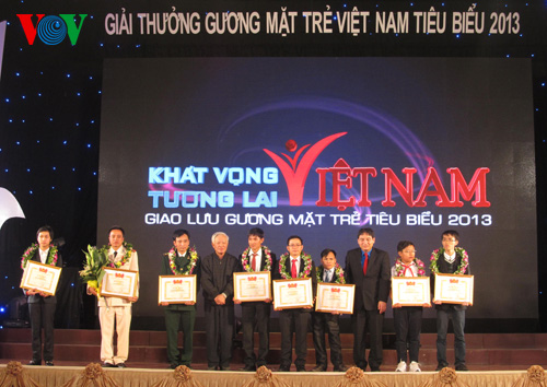 ການເຄື່ອນໄຫວຕ່າງໆ ເນື່ອງໃນໂອກາດສະເຫຼີມສະຫຼອງວັນສ້າງຕັ້ງຄະນະຊາວໜຸ່ມກອມມູນິດໂຮ່ຈິມິນ 26/03